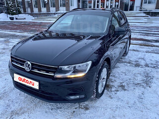 2017 Volkswagen Tiguan II, чёрный, 1750000 рублей, вид 2