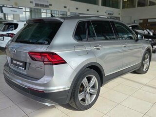 2017 Volkswagen Tiguan II, серый, 2195000 рублей, вид 4