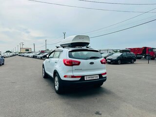 2011 Kia Sportage III, белый, 1379000 рублей, вид 4