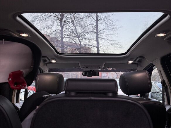 2010 Ford S-MAX I Рестайлинг, белый, 1200000 рублей - вид 9