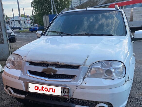 2013 Chevrolet Niva I Рестайлинг, белый, 400000 рублей