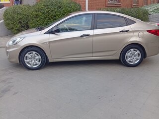 2012 Hyundai Solaris I, бежевый, 720000 рублей, вид 5