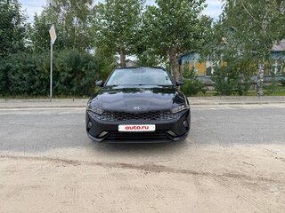 2021 Kia K5 III, чёрный, 2350000 рублей, вид 1