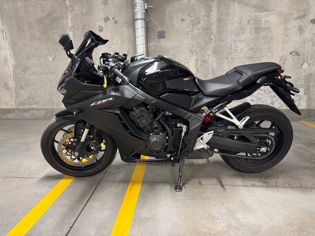 2023 Honda CBR 650R, чёрный, 920000 рублей, вид 4