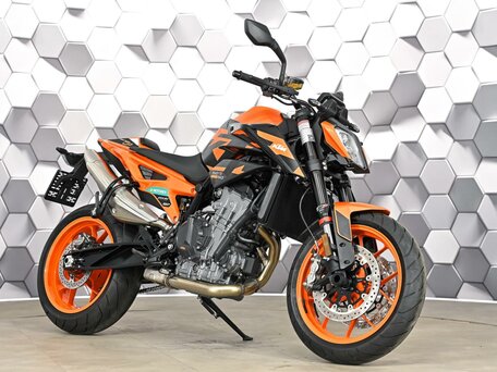 2023 KTM 890 Duke GP, оранжевый, 899000 рублей, вид 1