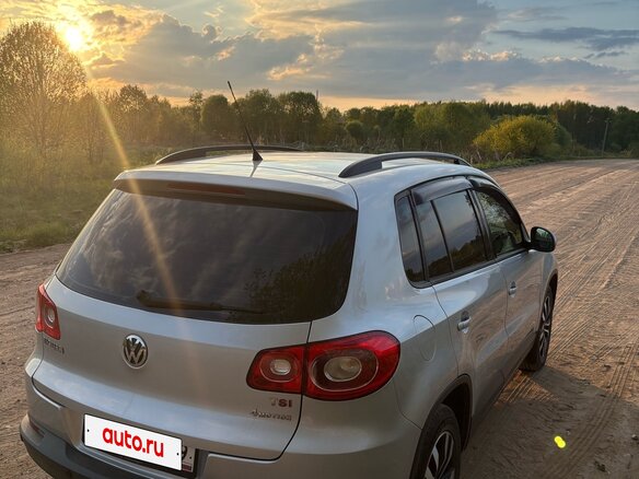 2010 Volkswagen Tiguan I, серебристый, 1280000 рублей - вид 3