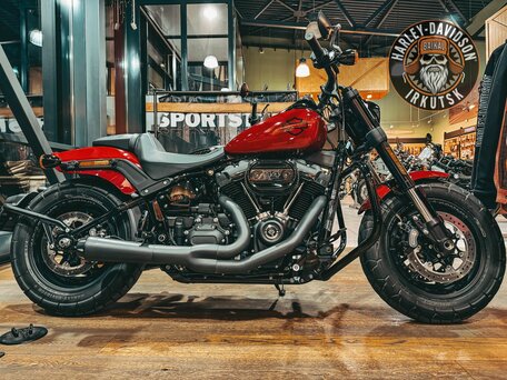 2021 Harley-Davidson Fat Bob, красный, 2050000 рублей, вид 1
