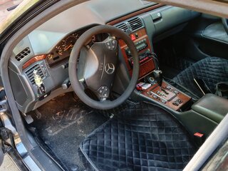 2001 Mercedes-Benz E-Класс 240 II (W210, S210) Рестайлинг, чёрный, 440000 рублей, вид 5