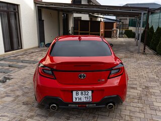 2024 Toyota GR86, красный, 5150000 рублей, вид 2