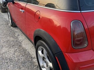 2004 Mini Hatch Cooper I (R50), красный, 650000 рублей, вид 4