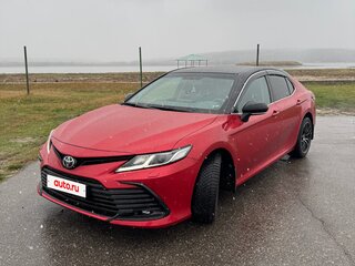 2021 Toyota Camry VIII (XV70) Рестайлинг, красный, 3570000 рублей, вид 1