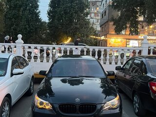 2006 BMW 5 серии 530i V (E60/E61), чёрный, 900000 рублей, вид 1