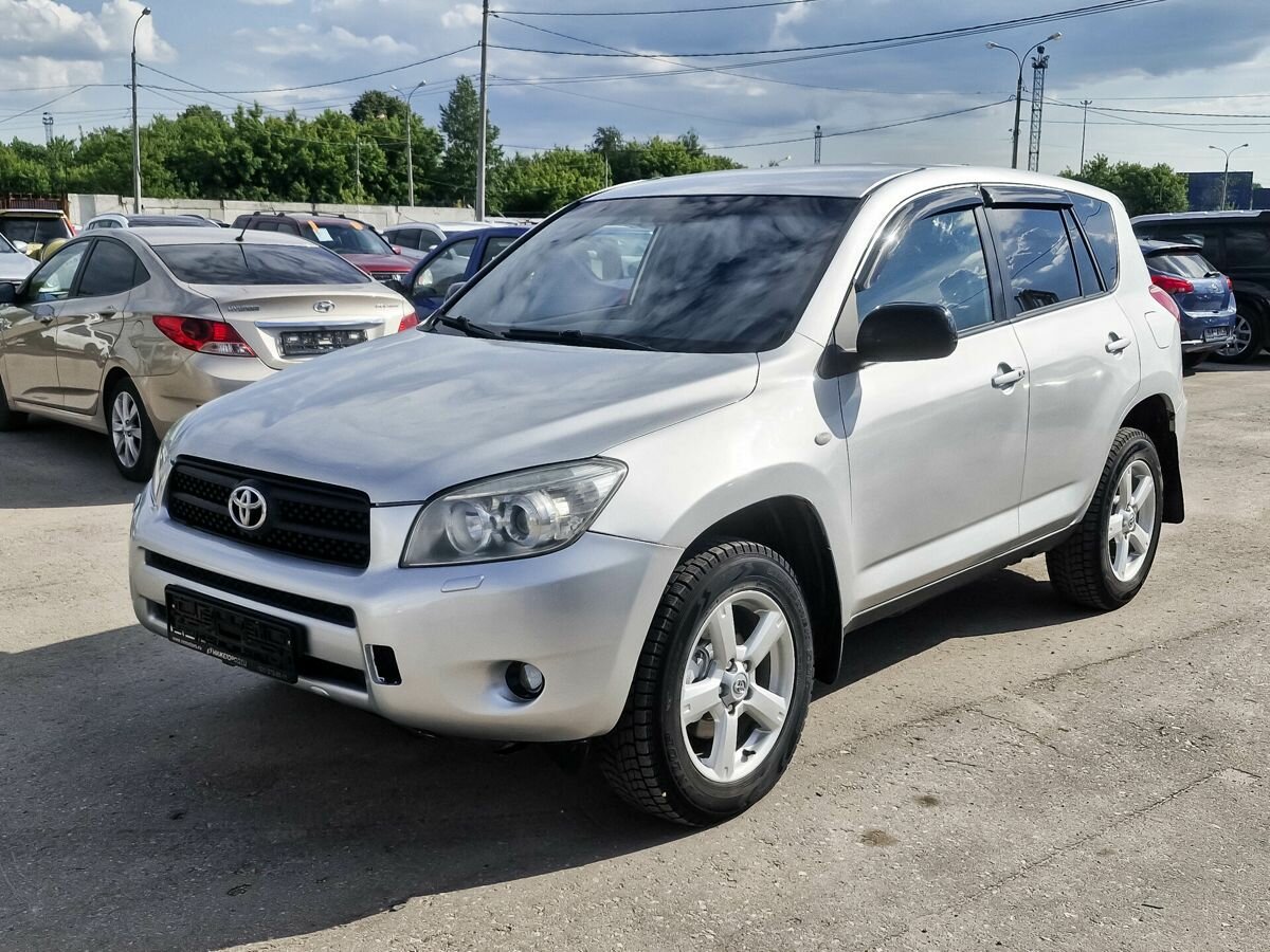 Открыть фотографии: Toyota RAV4 III (XA30)