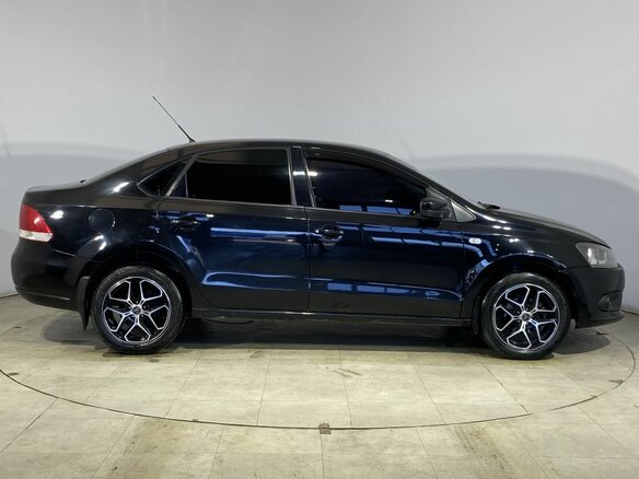 2012 Volkswagen Polo V, чёрный - вид 4