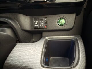 2016 Honda Stepwgn Spada V, белый, 1850000 рублей, вид 5