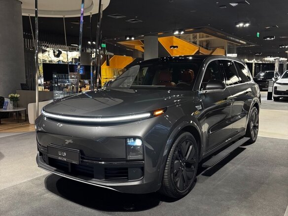 2023 Li Auto (Lixiang) L9 44.5 kWh I, серый, 6790000 рублей - вид 2