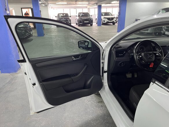 2020 Skoda Rapid II, белый, 1540000 рублей - вид 9