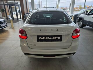2026 Lada (ВАЗ) Granta I Рестайлинг, белый, 1098000 рублей, вид 5