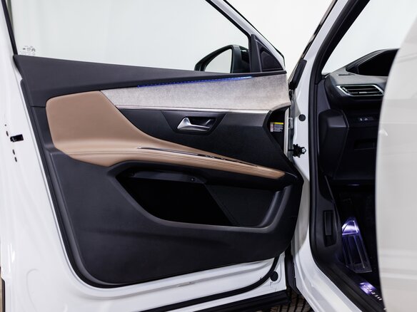 2024 Peugeot 5008 II Рестайлинг, белый, 4534000 рублей - вид 10