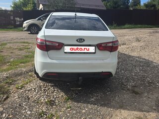 2014 Kia Rio III, белый, 450000 рублей, вид 3