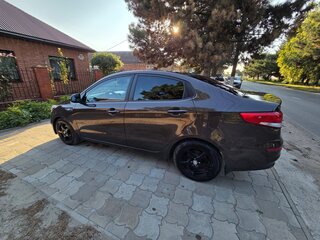 2015 Kia Rio III Рестайлинг, коричневый, 1000000 рублей, вид 4