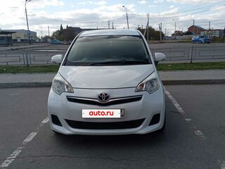 2011 Toyota Ractis II, белый, 895000 рублей, вид 2