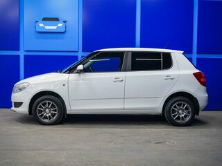 2013 Skoda Fabia II Рестайлинг, белый, 570000 рублей, вид 3