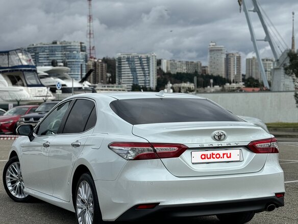 2020 Toyota Camry VIII (XV70), белый, 2999999 рублей - вид 5
