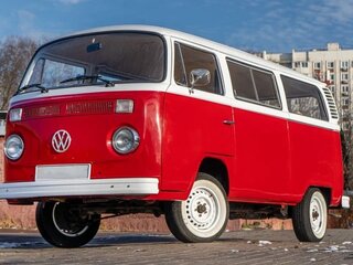 1978 Volkswagen Type 2 T2, красный, 4000000 рублей, вид 3