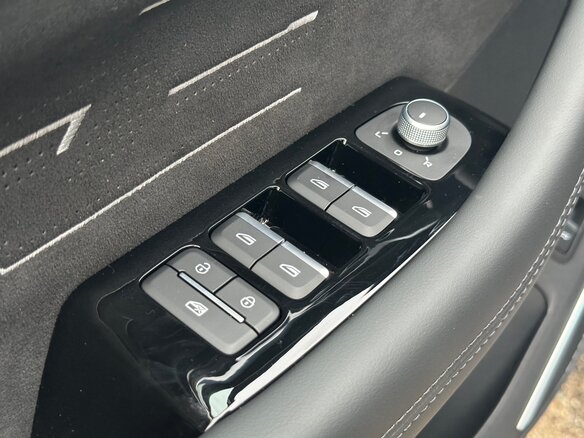 2026 Geely Monjaro I, серебристый, 4904990 рублей - вид 17