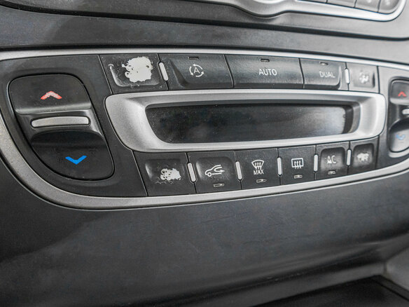 2011 Renault Latitude I, бежевый, 819000 рублей - вид 16