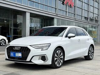 2022 Audi A3 Sportback 35 TFSI IV (8Y), белый, 1688000 рублей, вид 1