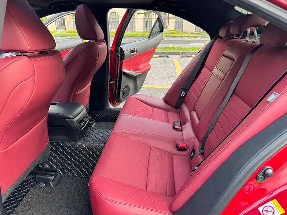 2018 Lexus IS 300 III Рестайлинг, красный, 3894008 рублей - вид 12