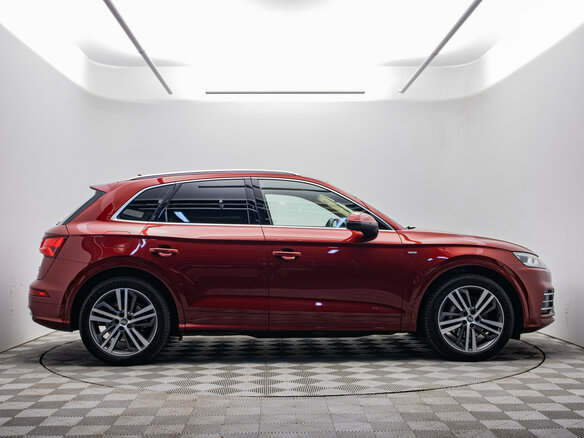 2017 Audi Q5 II (FY), красный - вид 3
