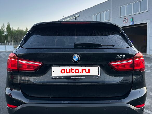 2017 BMW X1 20i xDrive II (F48), чёрный, 2350000 рублей - вид 8