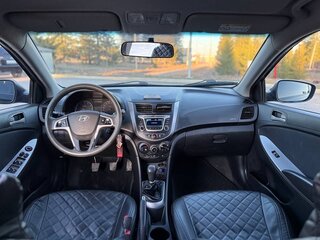 2014 Hyundai Solaris I Рестайлинг, чёрный, 700000 рублей, вид 5