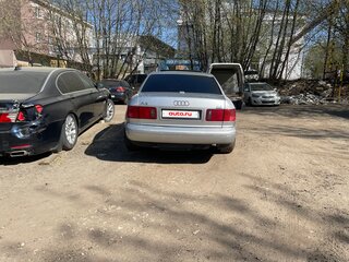 2000 Audi A8 I (D2) Рестайлинг, серый, 690000 рублей, вид 3