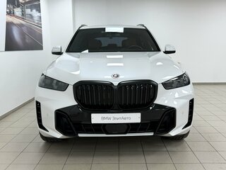 2023 BMW X5 40i IV (G05/G18) Рестайлинг, белый, 12895000 рублей, вид 4