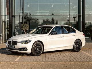 BMW 3 серии 320i VI (F3x) Рестайлинг