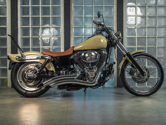 2004 Harley-Davidson Dyna Glide Custom, бежевый, 700000 рублей - вид 1