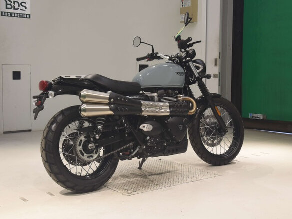 2023 Triumph Scrambler, серый, 900000 рублей - вид 5