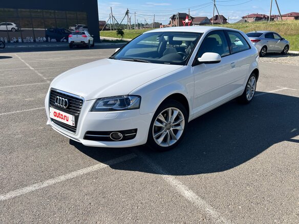 2011 Audi A3 II (8P) Рестайлинг 2, белый - вид 1