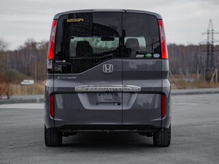 2015 Honda Stepwgn V, серый, 1939000 рублей, вид 4