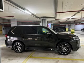 2018 Lexus LX 570 III Рестайлинг 2, чёрный, 5800000 рублей, вид 3