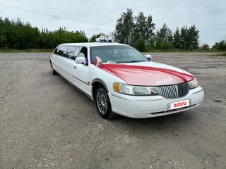 2001 Lincoln Town Car III, белый, 320000 рублей, вид 1