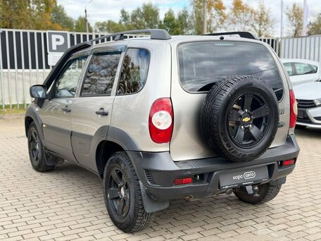 2017 Chevrolet Niva I Рестайлинг, серый, 571100 рублей, вид 4