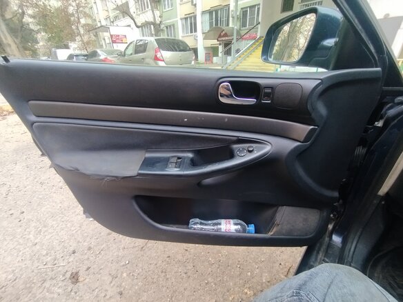 1997 Audi A4 I (B5), синий, 300000 рублей - вид 10