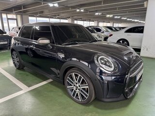 2021 Mini Hatch Cooper S III (F55/F56) Рестайлинг 2, синий, 3150000 рублей, вид 2