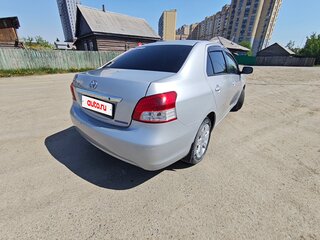 2005 Toyota Belta I, серый, 470000 рублей, вид 3