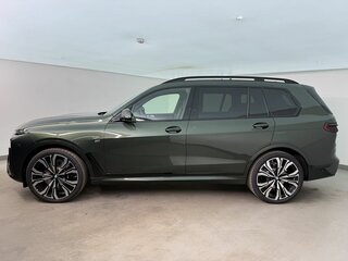 2026 BMW X7 40d I (G07) Рестайлинг, зелёный, 18990000 рублей, вид 2
